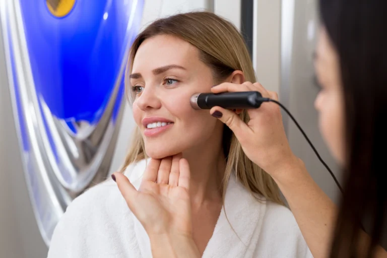 Skin Rejuvenation Technology: How Non-Invasive Treatments Help Restore Youthful Skin